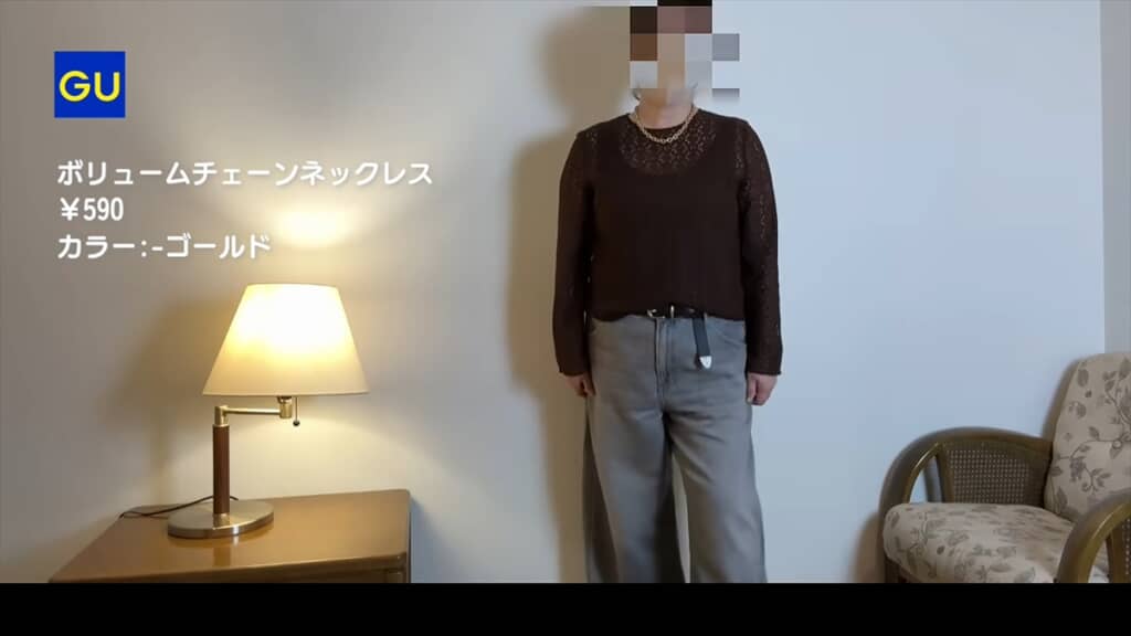 身長155センチ、体重66キロの60歳女性の大人っぽいレースブラウスコーデ
