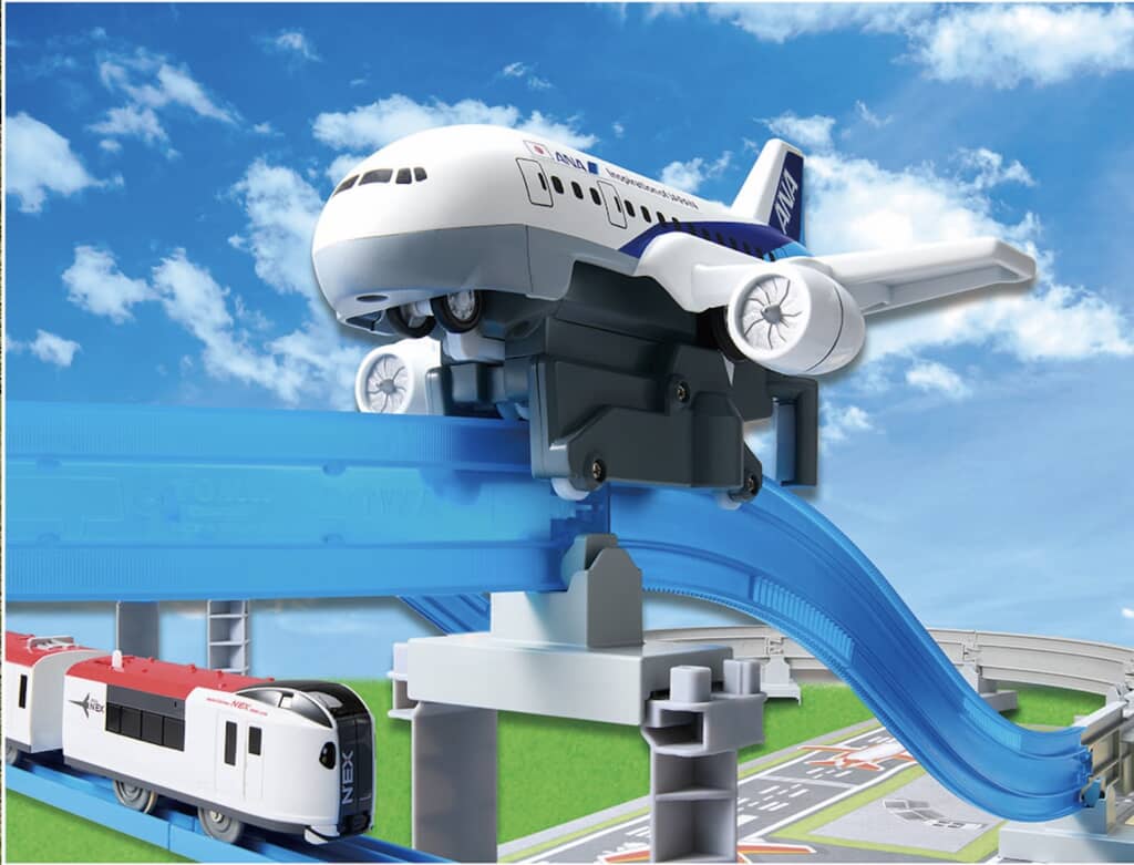 10月1日に発売した「プラレールエアー 空をぐるっと! ANA 旅客機セット」